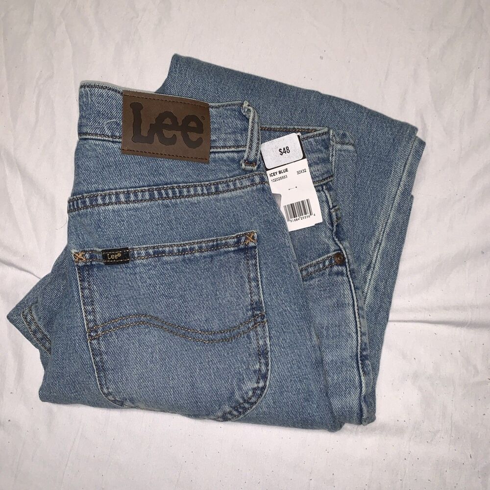 NWT Lee Relaxed Fit Straight Leg 30 X 32 Jeans Icy Blue